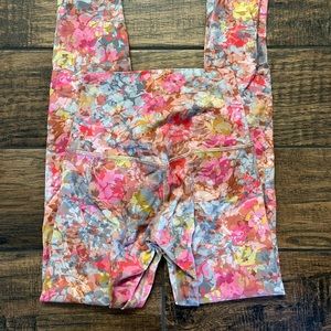 Lululemon align high rise 28” single lined. Size 2